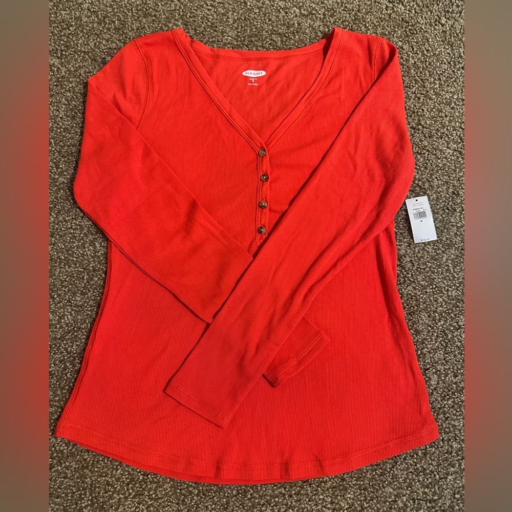 Old Navy - Slim Fit - Long Sleeve Ribbed Red Tee - Size Medium